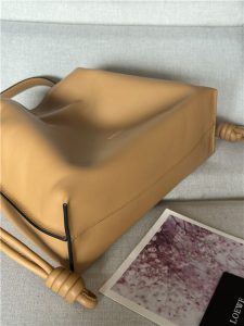 Loewe Flamenco Clutch 11050 Warm Desert-6.jpg