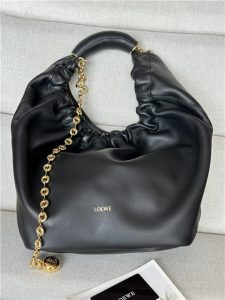 Loewe Medium Squeeze Bag 3902 Black-1.jpg