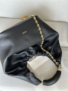 Loewe Medium Squeeze Bag 3902 Black-4.jpg