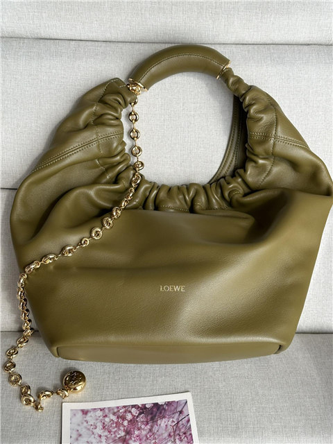 Loewe Medium Squeeze Bag 3902 Olive-1.jpg