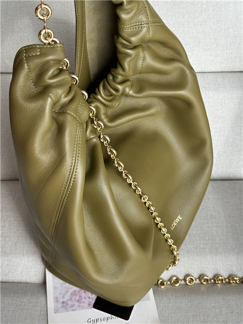 Loewe Medium Squeeze Bag 3902 Olive-2.jpg