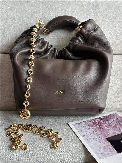 Loewe Small Squeeze Bag 3901 Chocolate-1.jpg