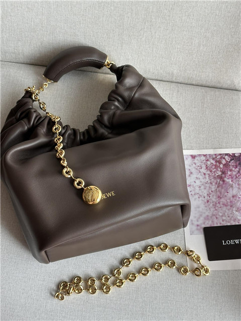 Loewe Small Squeeze Bag 3901 Chocolate-2.jpg