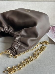 Loewe Small Squeeze Bag 3901 Chocolate-5.jpg