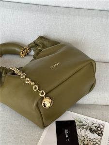 Loewe Small Squeeze Bag 3901 Olive-6.jpg
