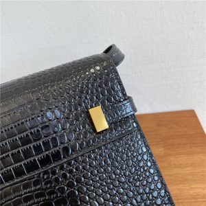 Manhattan Shoulder Bag 579271 Black CrocodileGold-8.jpg