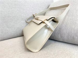 Manhattan Shoulder Bag 579271 White Box-3.jpg