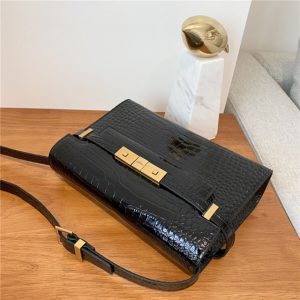 Manhattan Small Shoulder Bag 675626 Black Crocodile-5.jpg