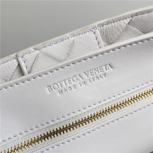Medium Andiamo 766016 White-8.jpg
