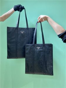 Medium Antiqued Nappa Leather Tote Bag 1BG587 Black-10.jpg