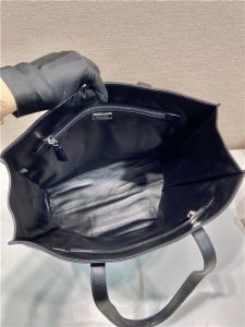 Medium Antiqued Nappa Leather Tote Bag 1BG587 Black-8.jpg