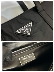 Medium Antiqued Nappa Leather Tote Bag 1BG587 Black-9.jpg