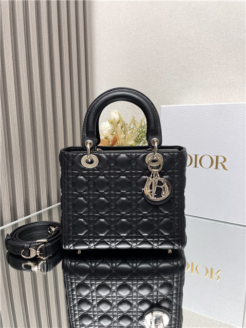 Medium Lady Dior Bag M0565 Black Lambskin-1.jpg