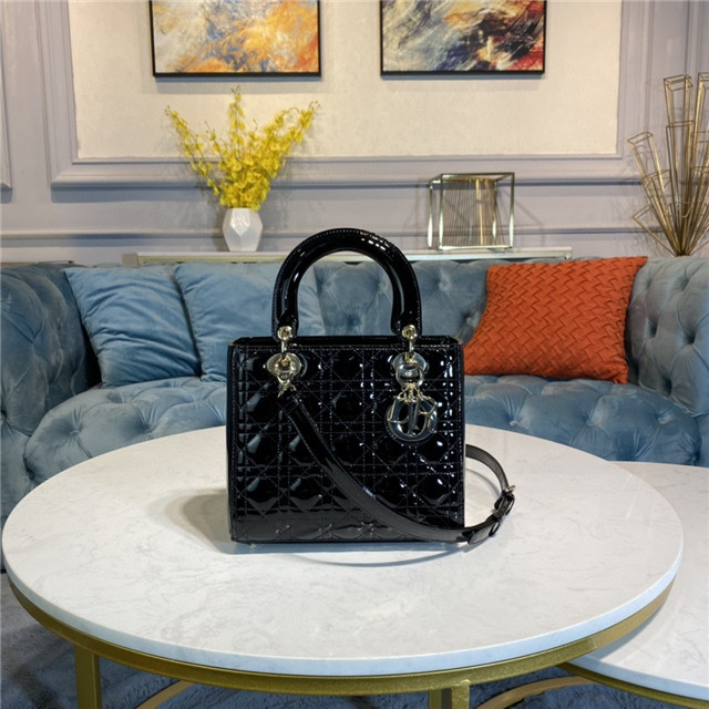 Medium Lady Dior Bag M0565 Black Patent-1.jpg