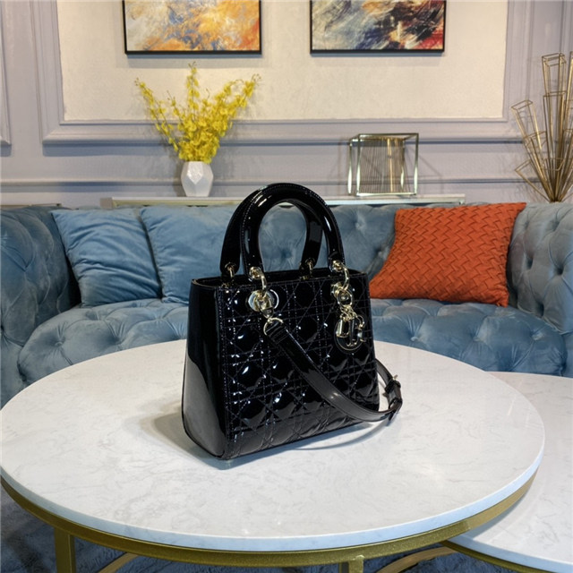 Medium Lady Dior Bag M0565 Black Patent-2.jpg