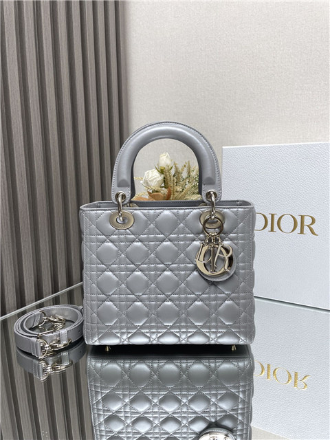 Medium Lady Dior Bag M0565 Grey Pearlescent-1.jpg
