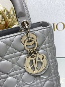 Medium Lady Dior Bag M0565 Grey Pearlescent-5.jpg