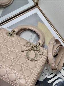Medium Lady Dior Bag M0565 Pink Lambskin-6.jpg