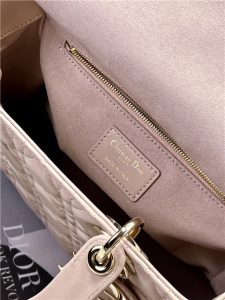 Medium Lady Dior Bag M0565 Pink Lambskin-9.jpg