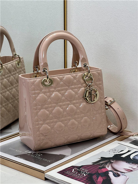 Medium Lady Dior Bag M0565 Pink Patent-1.jpg