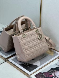 Medium Lady Dior Bag M0565 Pink Patent-3.jpg