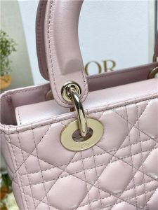 Medium Lady Dior Bag M0565 Pink Pearlescent-6.jpg