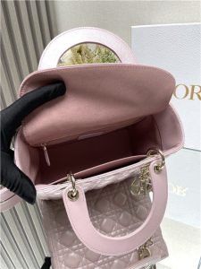 Medium Lady Dior Bag M0565 Pink Pearlescent-8.jpg