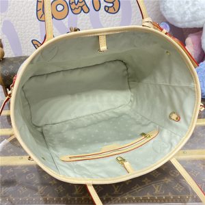 Neverfull MM M24905-9.jpg