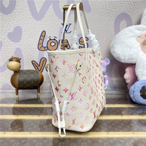 Neverfull MM M47080-2.jpg