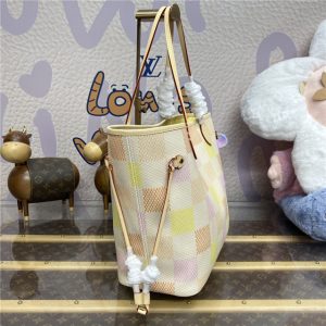 Neverfull MM N40668-2.jpg
