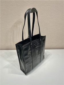 Small Antique Nappa Leather Tote 1BG459 Black-4.jpg
