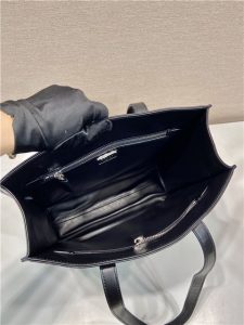 Small Antique Nappa Leather Tote 1BG459 Black-8.jpg