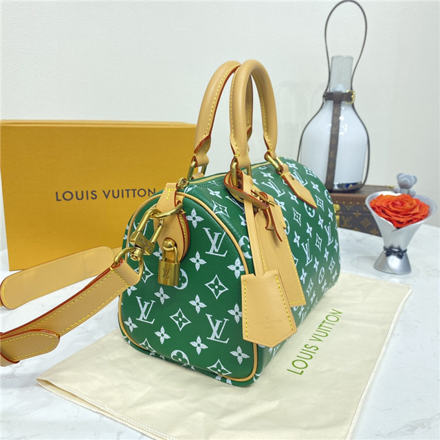 Speedy P9 Bandouliere 25 M24423 Green-2.jpg