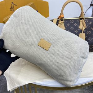 Speedy P9 Bandouliere 40 M24422 Monogram-11.jpg