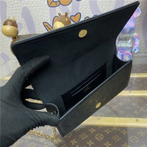 Wallet On Chain Lily M46919 Black-9.jpg