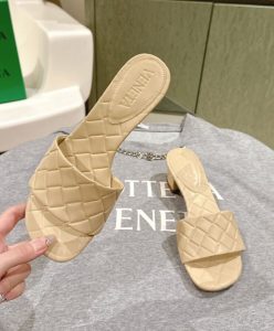 Bottega Veneta Womens Amy Mule-3