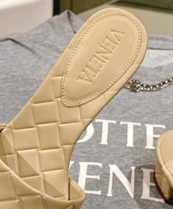 Bottega Veneta Womens Amy Mule-9