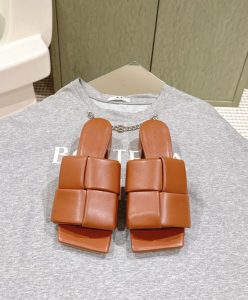 Bottega Veneta Womens Patch Mule-2