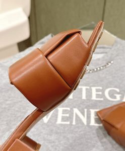 Bottega Veneta Womens Patch Mule-9