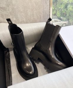 Celine Womens Bulky Chelsea Boot In Calfskin Black-5