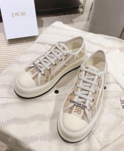 Dior Womens WalknDior Platform Sneaker Golden-5