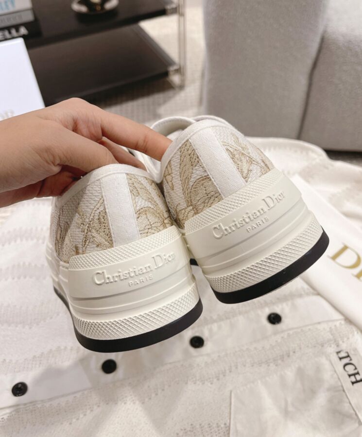 Dior Womens WalknDior Platform Sneaker Golden-8