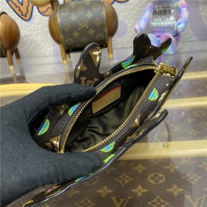 Dog On Strap M83342-10.jpg