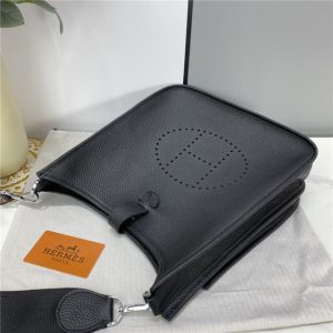 Evelyne PM Shoulder Bag 1189 Black Clemence Original leather-4.jpg