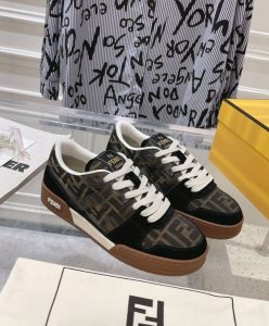 Fendi Unisex Match 8E8470-4