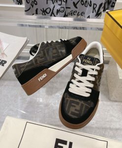 Fendi Unisex Match 8E8470-6