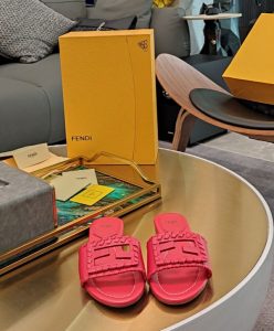 Fendi Womens Baguette 8R8136-3