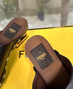 Fendi Womens Baguette Show 8Z8376 Black-10