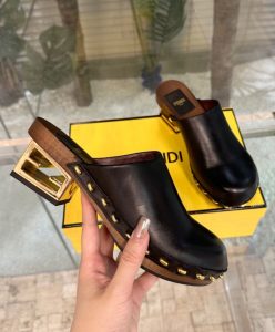 Fendi Womens Baguette Show 8Z8376 Black-6