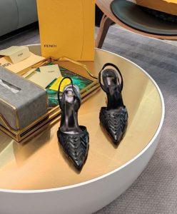 Fendi Womens First 8J8367-2